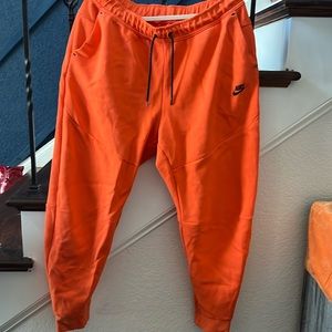 Nike Joggers Tech